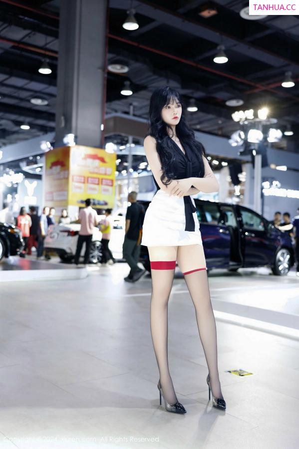 [XiuRen]高清写真图 2024.12.10 No.9575 娜比 黑丝美腿